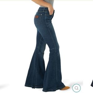 Wrangler Women's Flare Jeans - Dark Blue